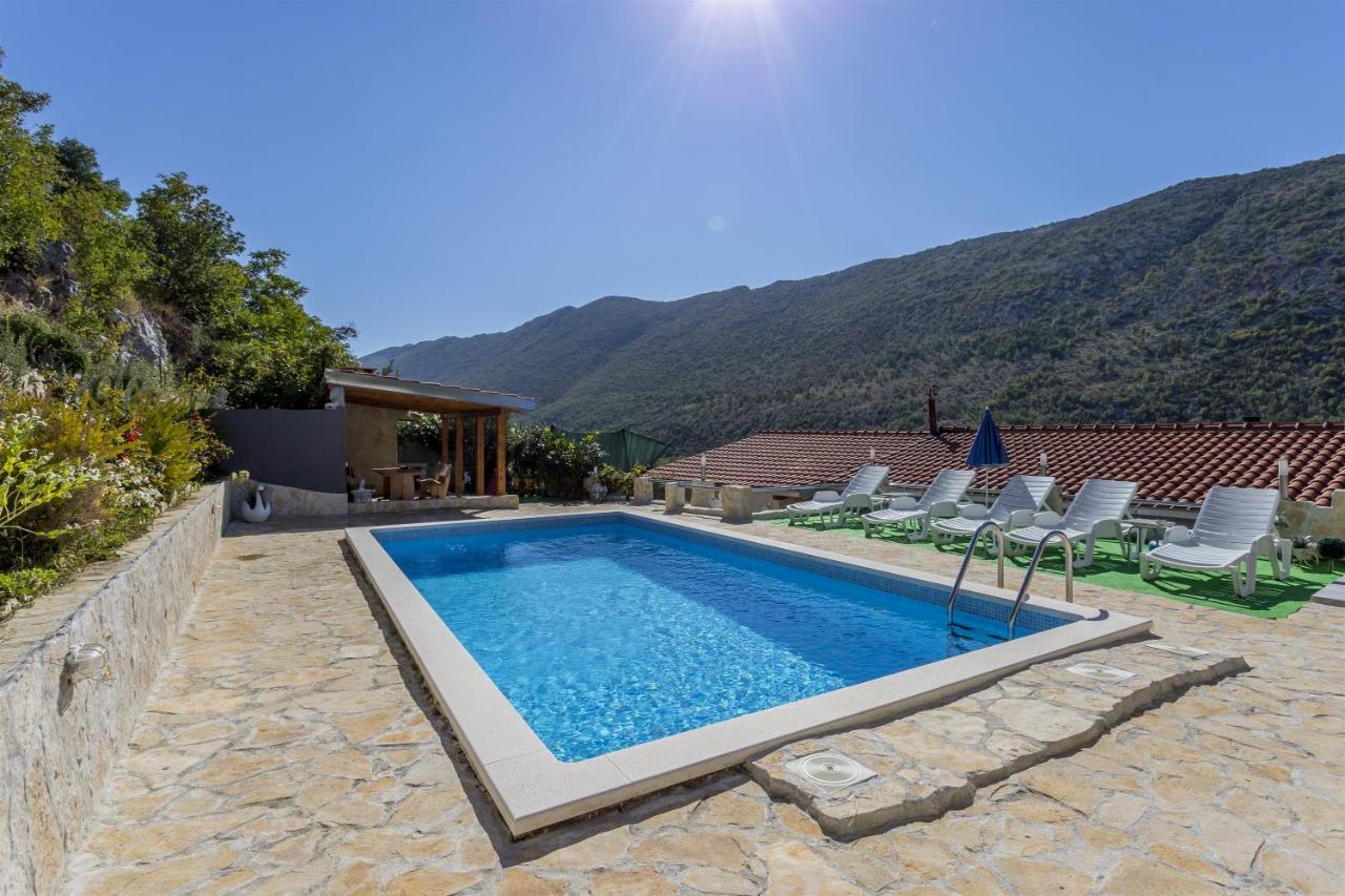 Holiday Home Dijamant Kučiće Buitenkant foto
