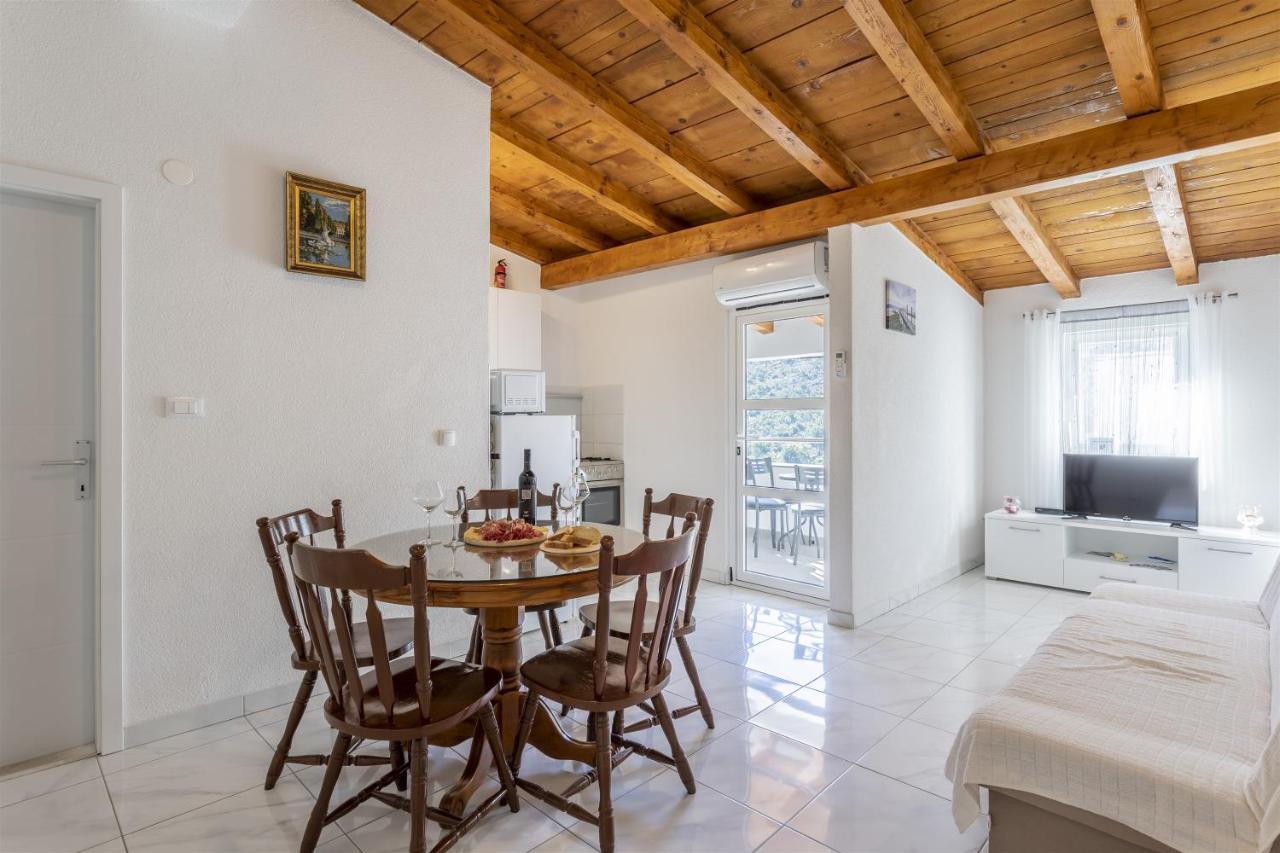 Holiday Home Dijamant Kučiće Buitenkant foto