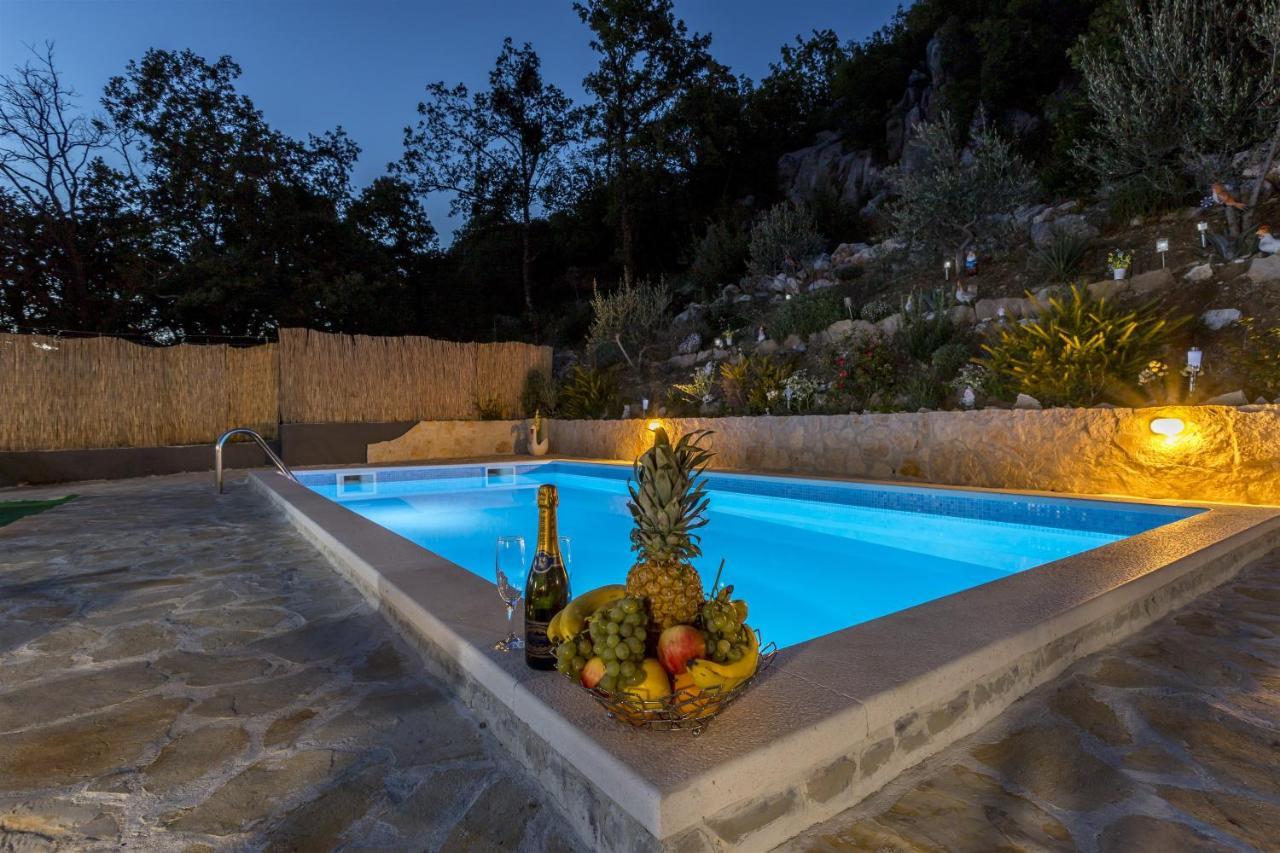 Holiday Home Dijamant Kučiće Buitenkant foto