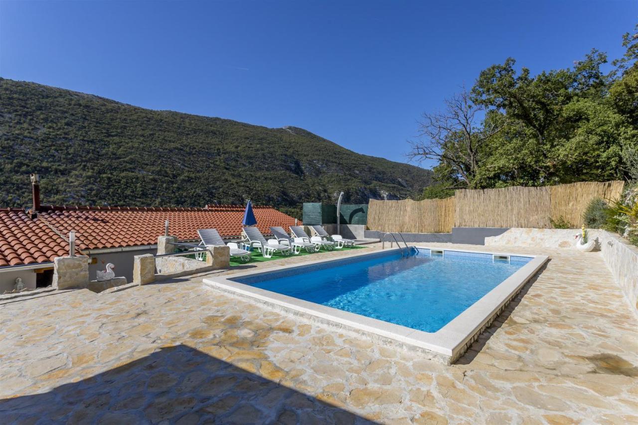 Holiday Home Dijamant Kučiće Buitenkant foto